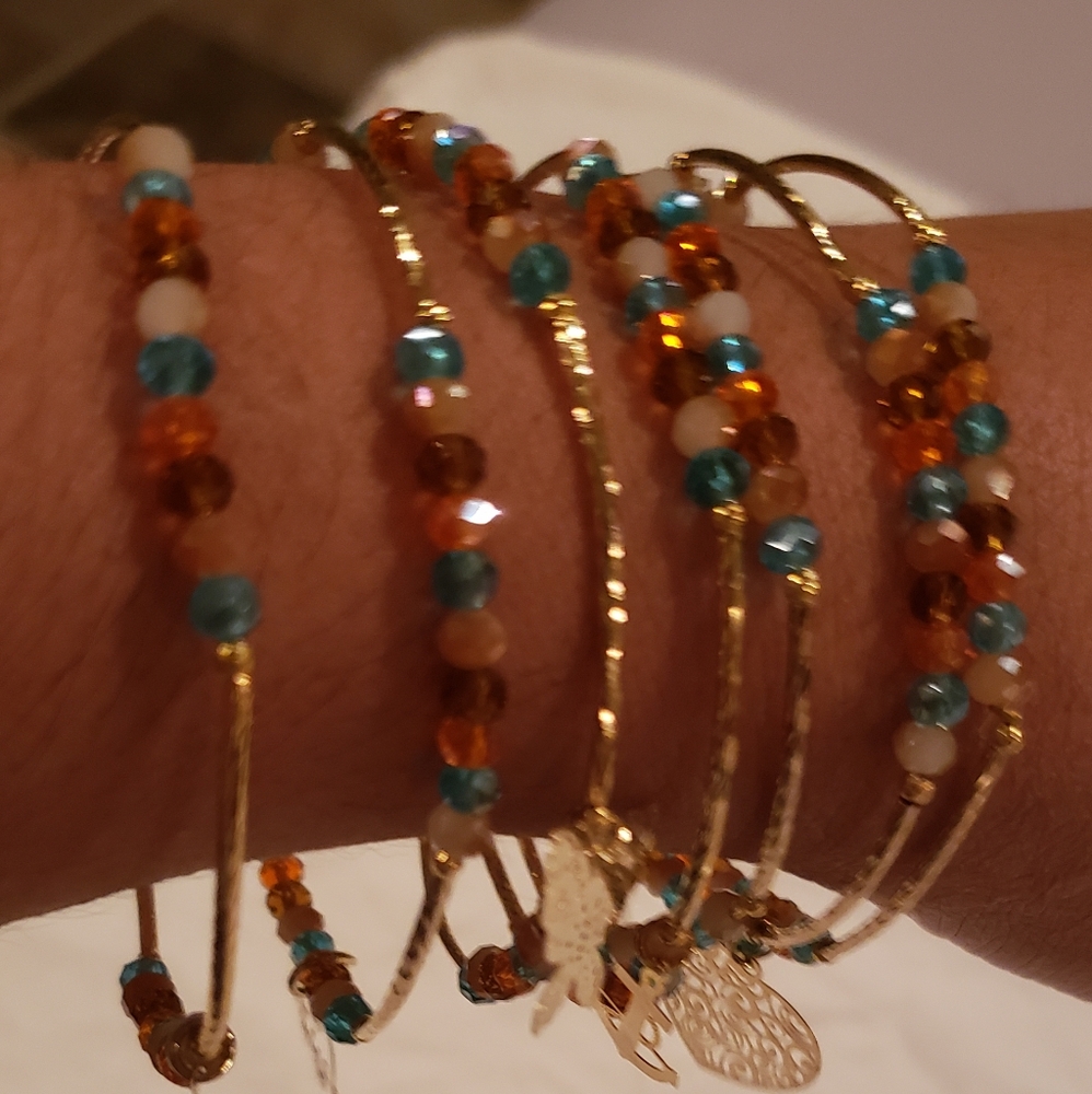 set of 7 pieces bracelets